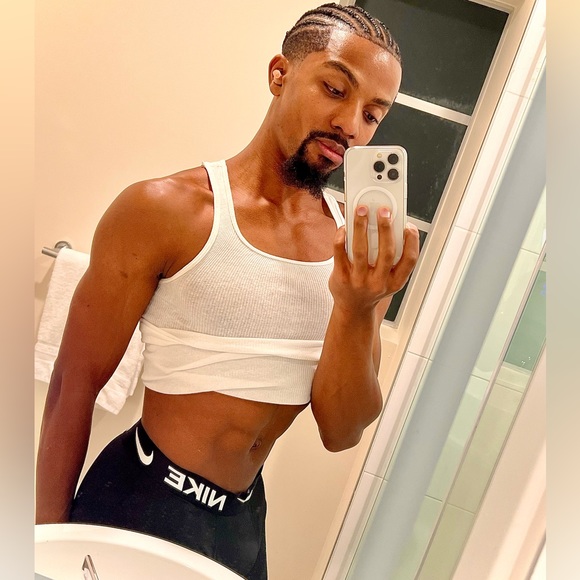 Meet your Posher, Michael - Picture 1 of 4